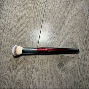 BK Beauty 116 Small Round Complexion Brush Never Used